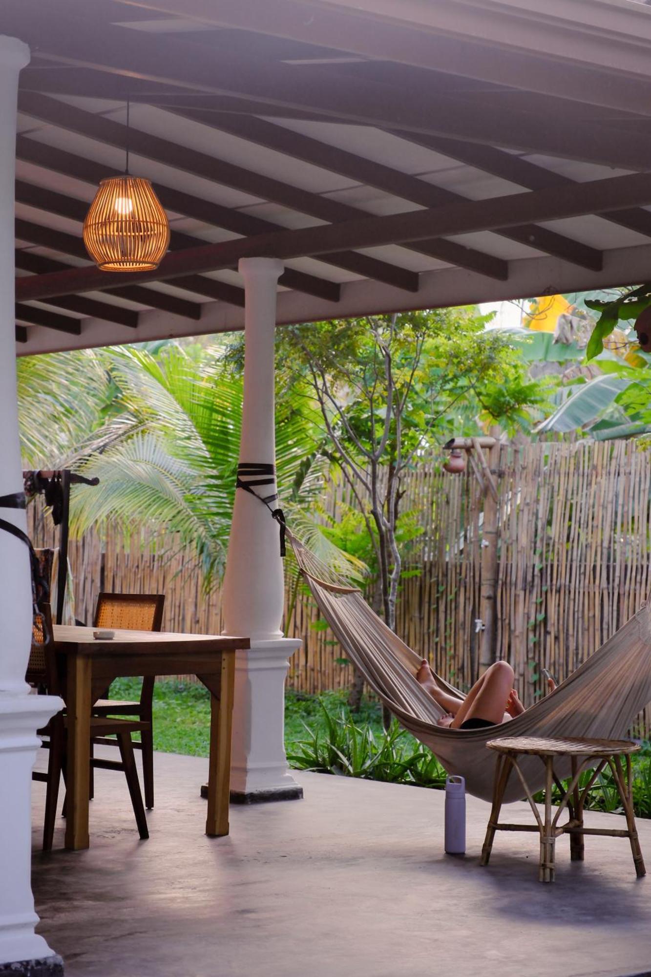 Makai Surf House Ahangama Exterior foto